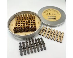 VANDAAG VERZONDEN - 1 Stuk tinnen schaakspel met houten stukken - Schaakspel voor onderweg - Travel - Portable chess game - Vintage - Compact - Schaakspel reiseditie - Mini schaakbord